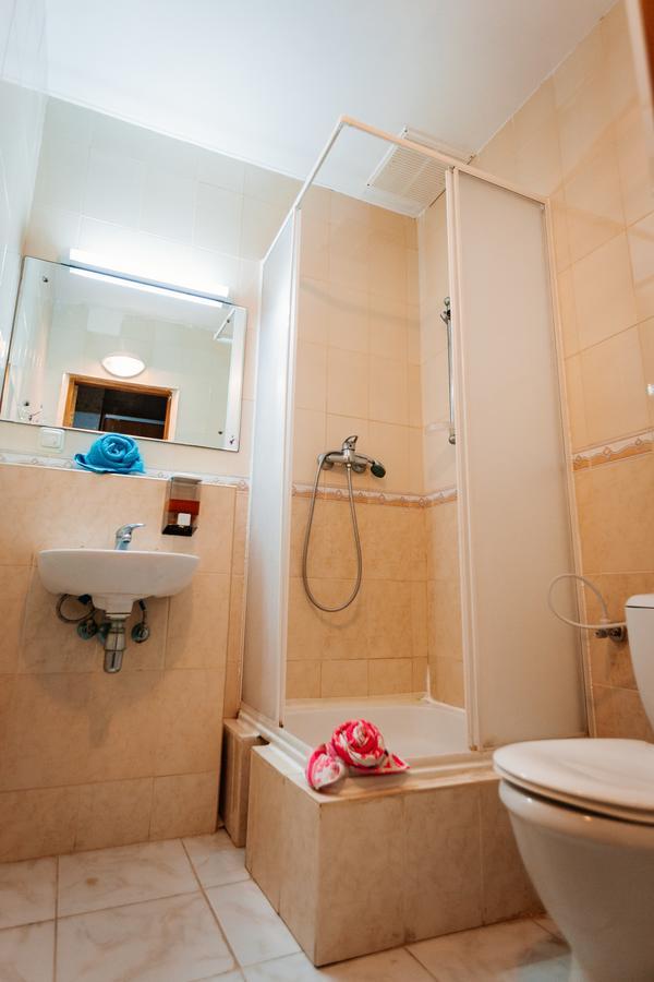 Solnechnaya Hotell Zatoka Exteriör bild